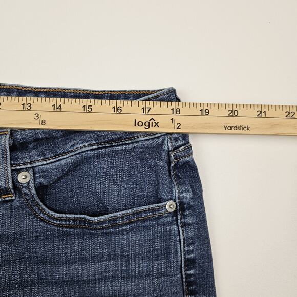 Levis 414 Classic Straight Women's 18W Mid-Rise Medium Wash Stretch Denim Plus - Picture 6 of 9